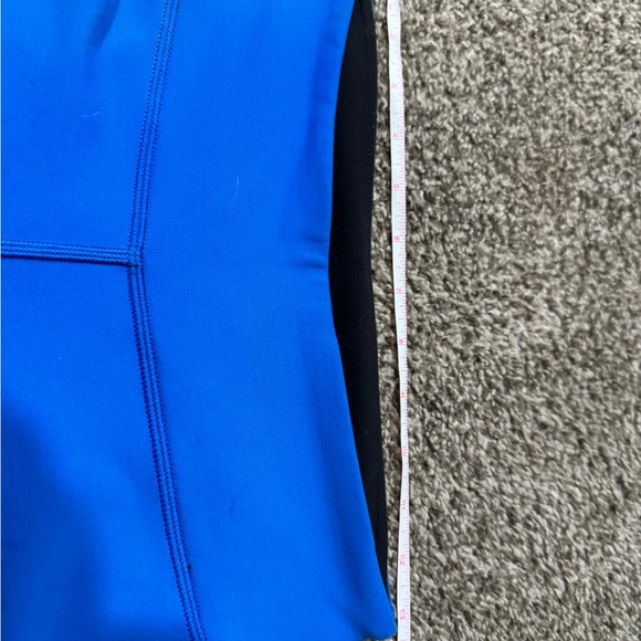 Lululemon cropped yoga pants, size 6 - Picture 4 of 13